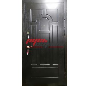 дверь из стали в загородный дом с отделкой МДФ и двумя замками